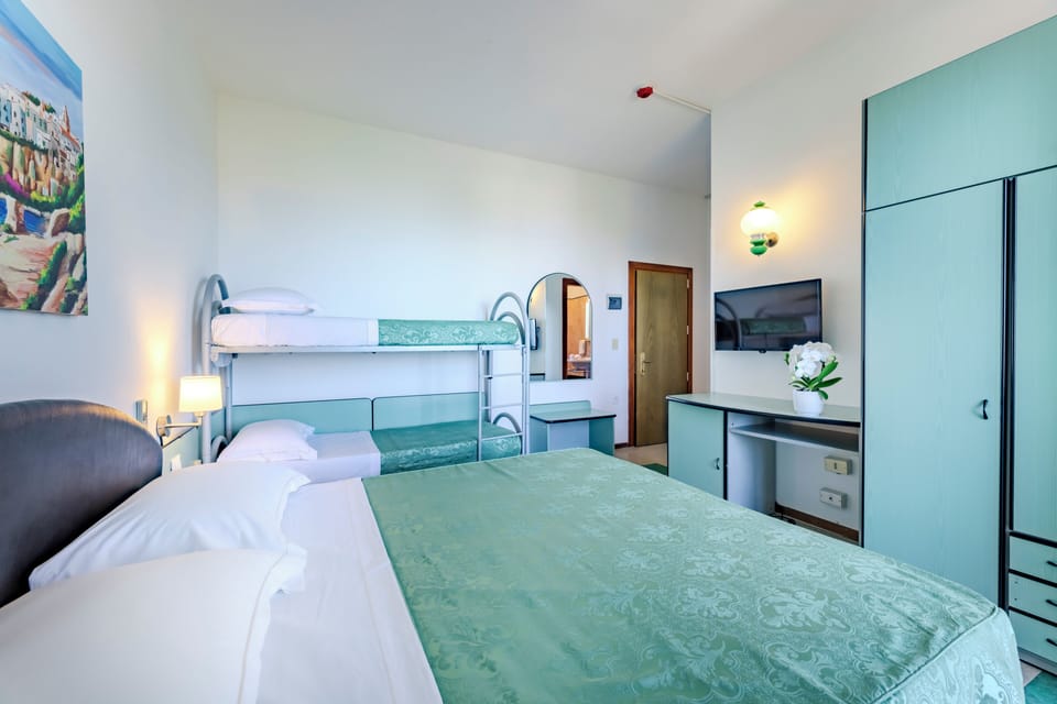 Superior Room | 1 bedroom, desk, bed sheets