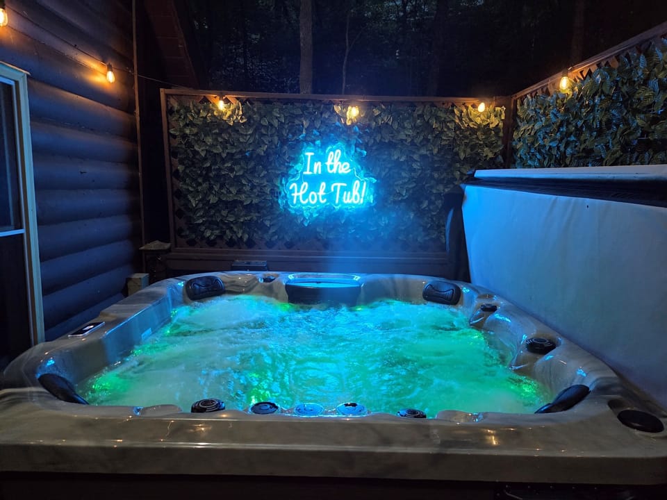Trade the last hour of the night for this — ease into the jets, let the glow take over, and you won't be checking the clock.