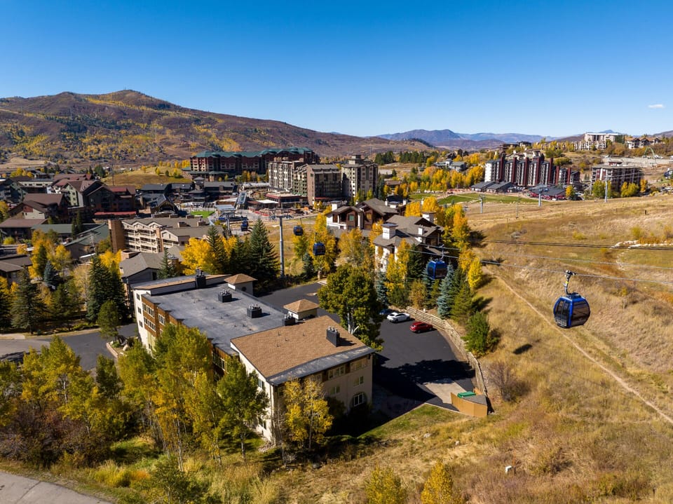 Stampede Ski Trail & the building