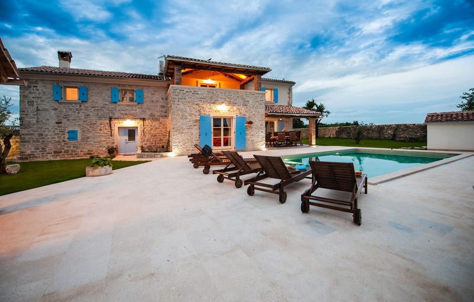 pool