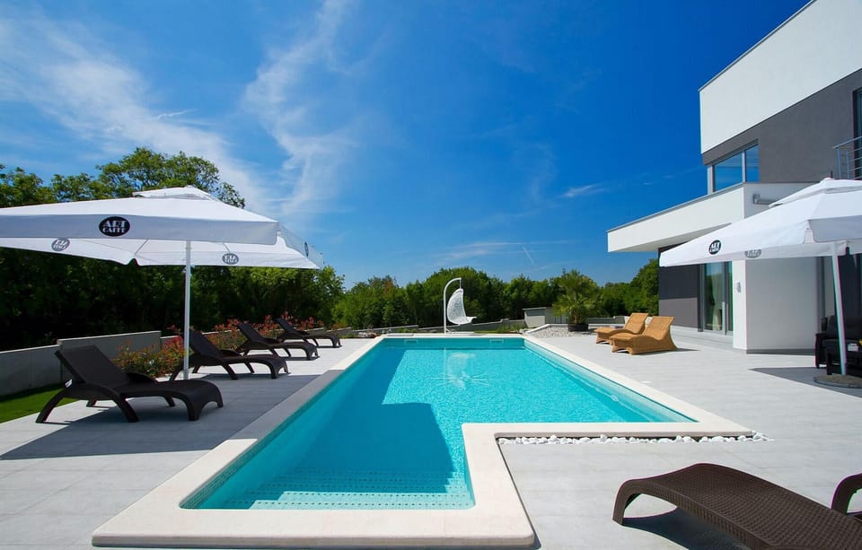pool