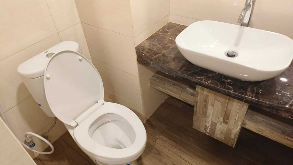 Deluxe Apartment | Bathroom