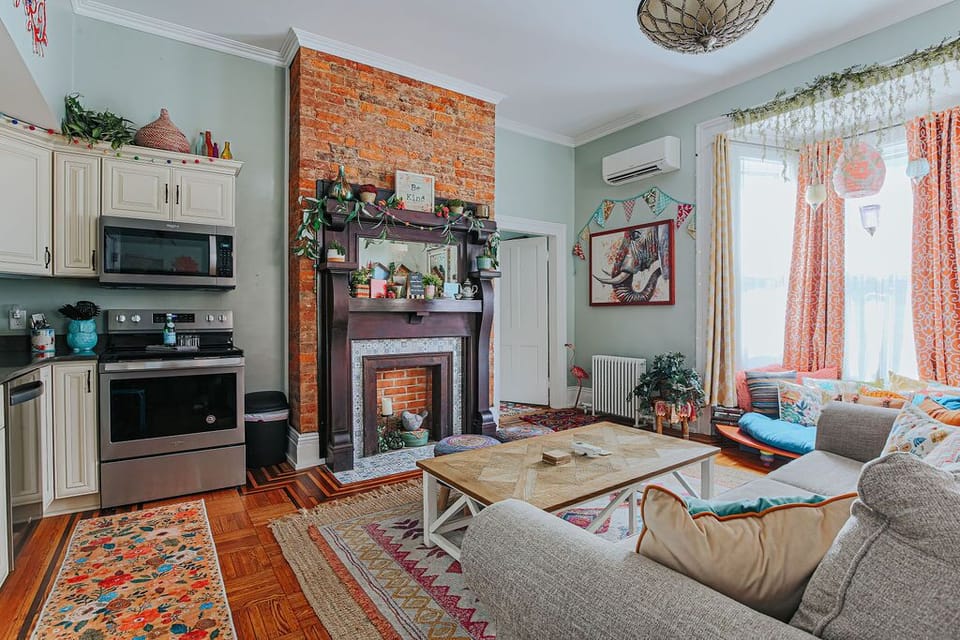 Living Room / Lounge