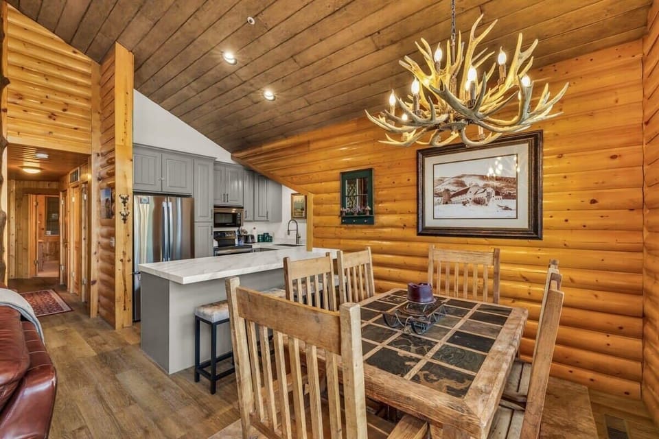 The gourmet kitchen will have everything the chef in your group needs to prepare a delicious meal with a dining table and kitchen bar providing ample space for your group to dine together.