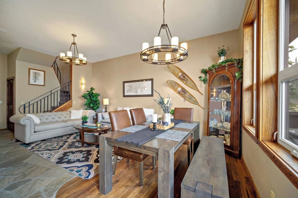 11. Side View of Dining Area