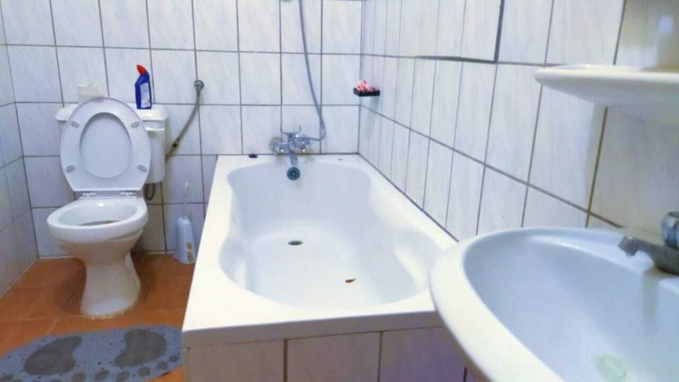 Lux Suites Mtwapa Holiday Home Apartment in Kenya