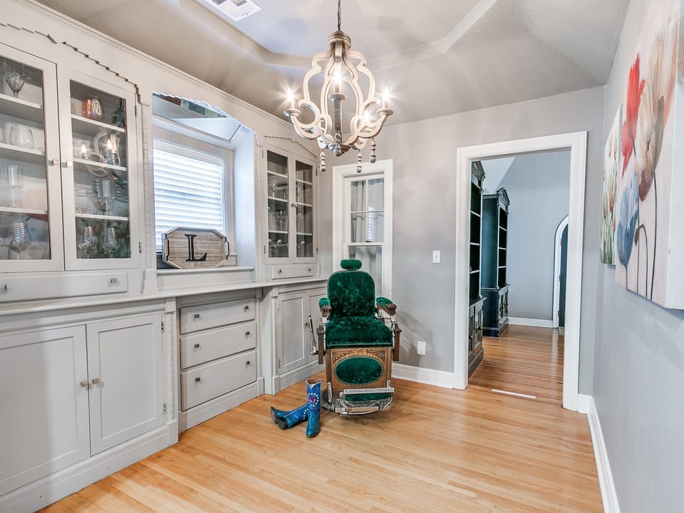 Kick up your feet in this vintage barber's chair. 