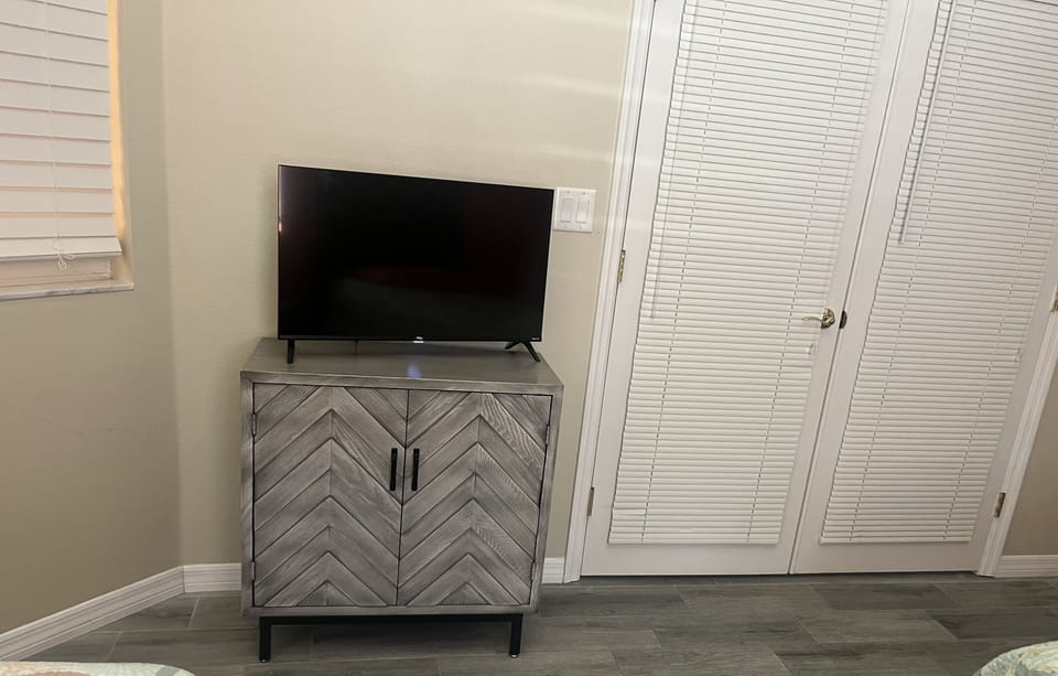 Bedroom 2- Flat Screen TV
