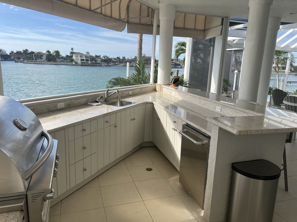 Outdoor kitchen