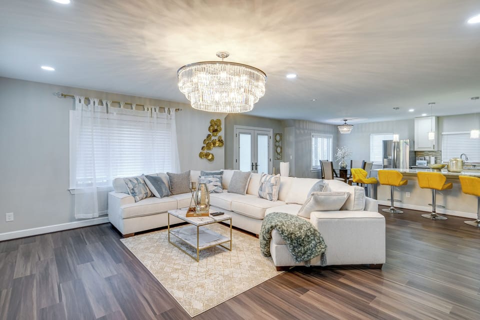 House (4 Bedrooms) | Front of property