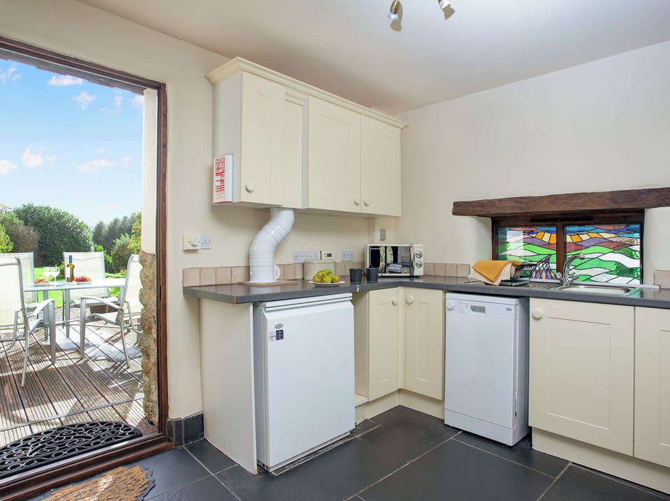 Kitchen area | Old Stable Cottage - Middle Corscombe, Sampford Courtenay, Okehampton