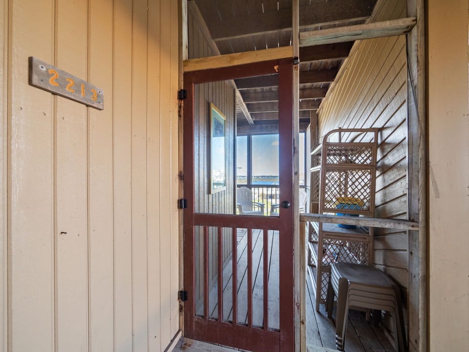 Private spacious porch