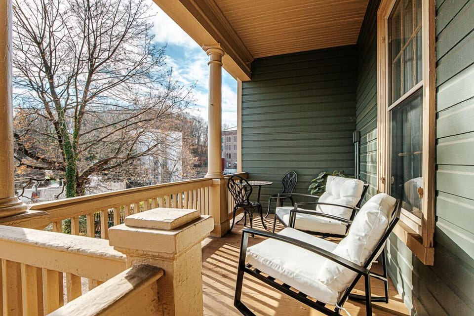 Private porch