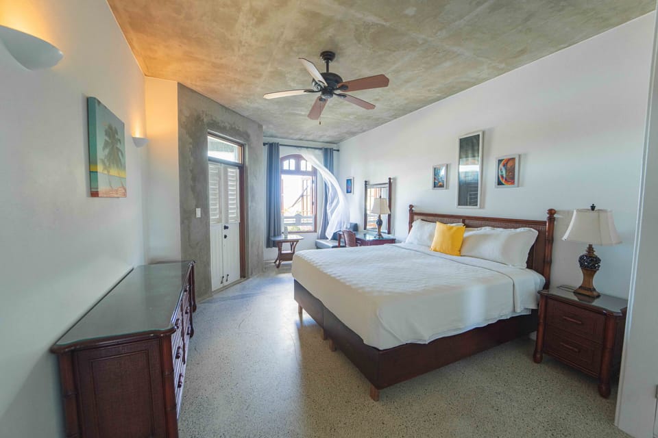 Classic Suite | 1 bedroom, in-room safe, desk, laptop workspace