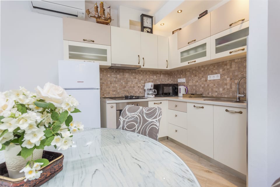 Luxury Apartment With Swimming Pool | Private kitchen | Coffee/tea maker, electric kettle, toaster, cookware/dishes/utensils