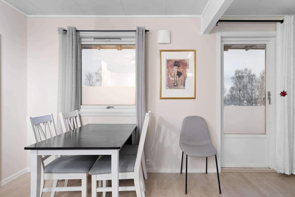 Apartment | Dining