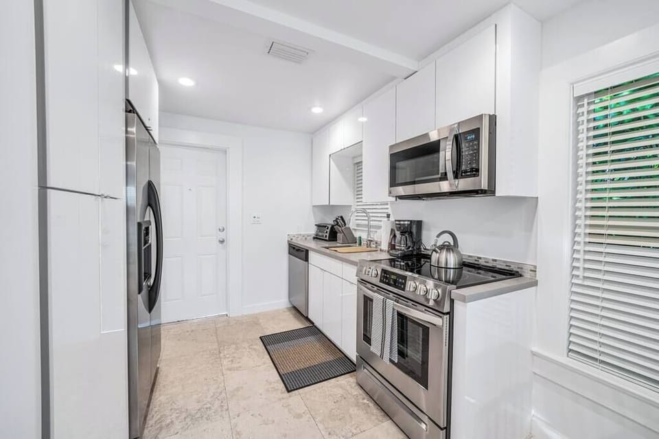 Clean kitchen