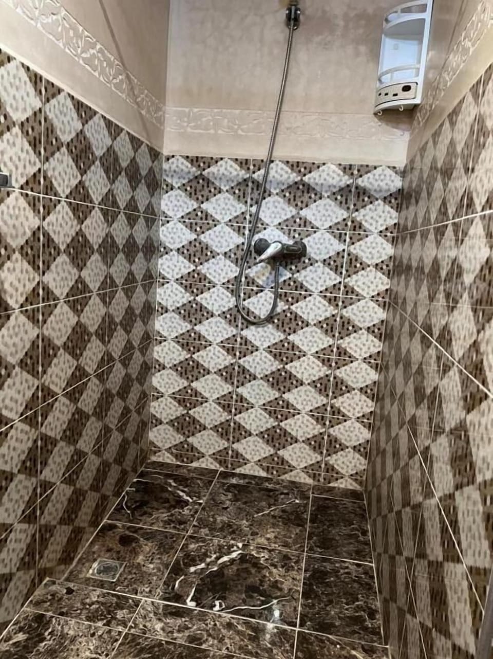 Comfort Quadruple Room | Bathroom | Free toiletries, hair dryer, bidet