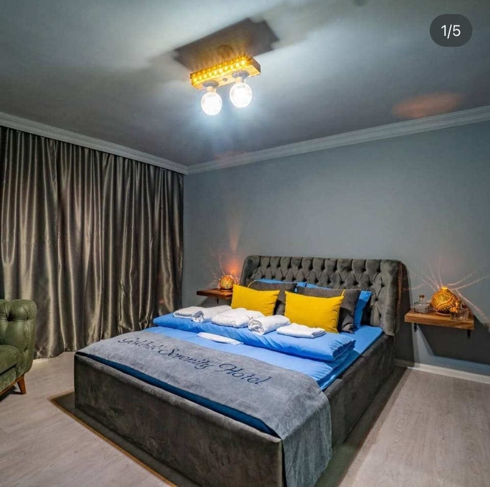 Economy Double Room | In-room safe, desk, laptop workspace, iron/ironing board