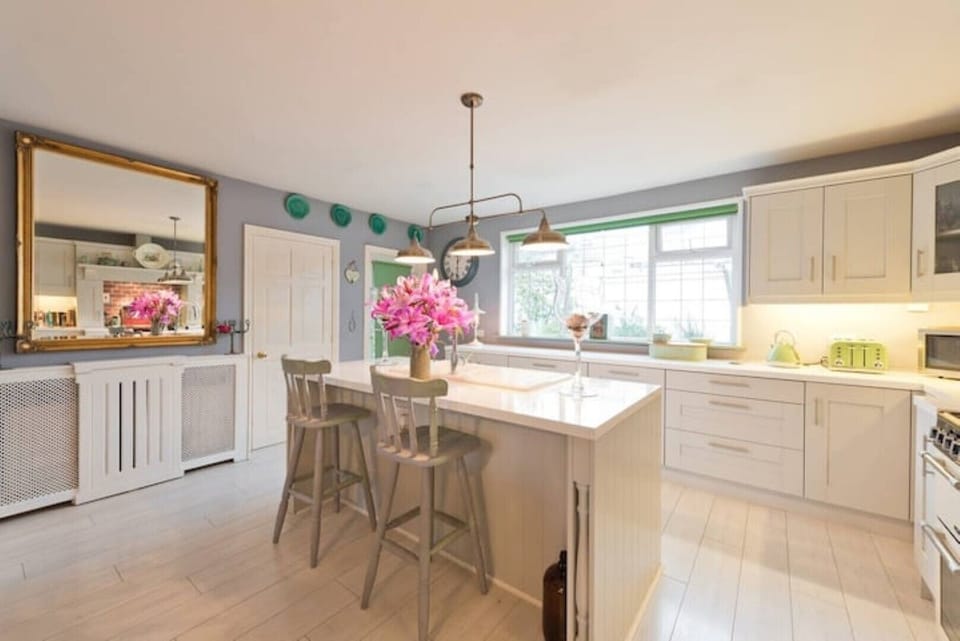 Kitchen island
