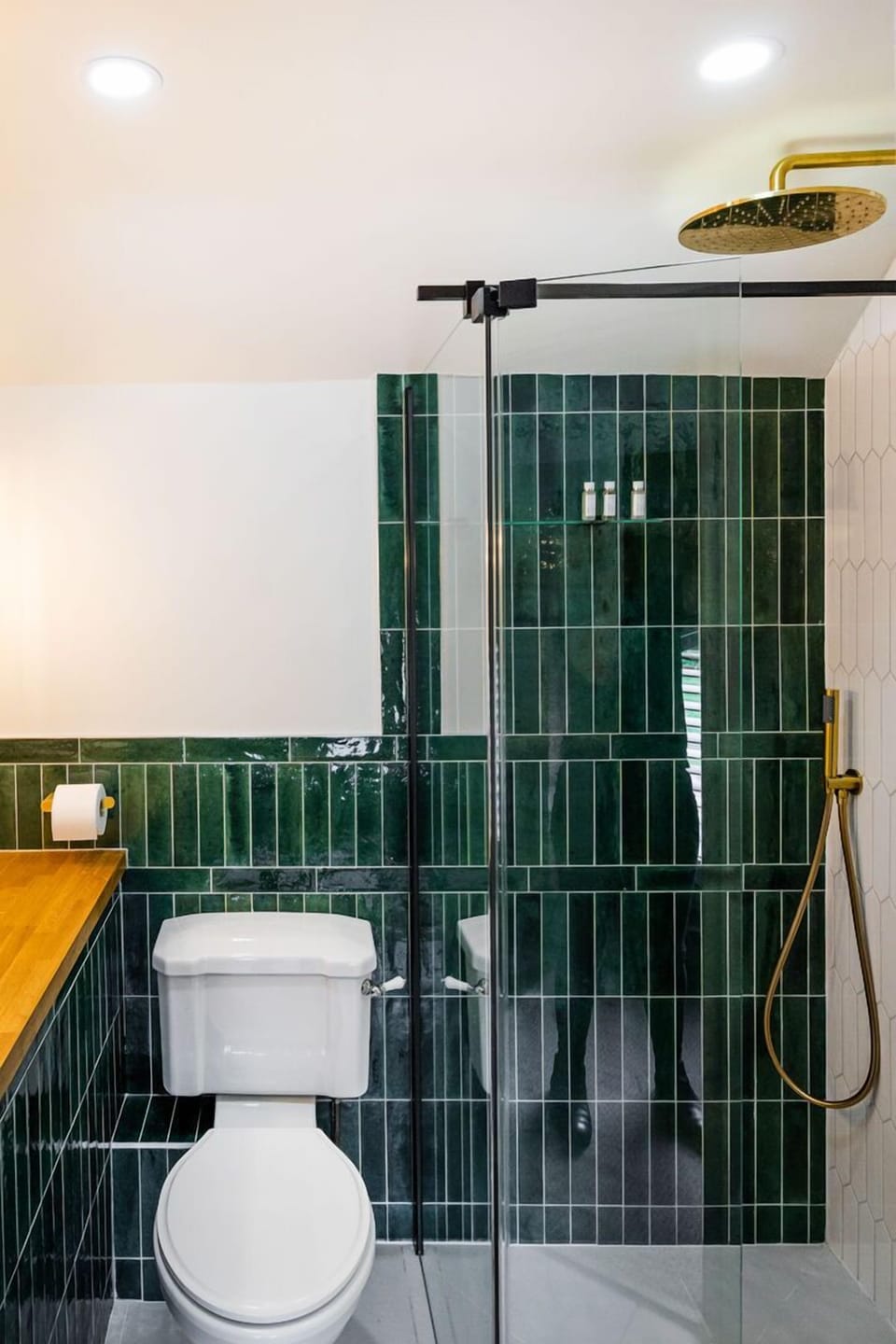 Family Duplex, 1 King Bed with Sofa bed | Bathroom | Shower, rainfall showerhead, designer toiletries