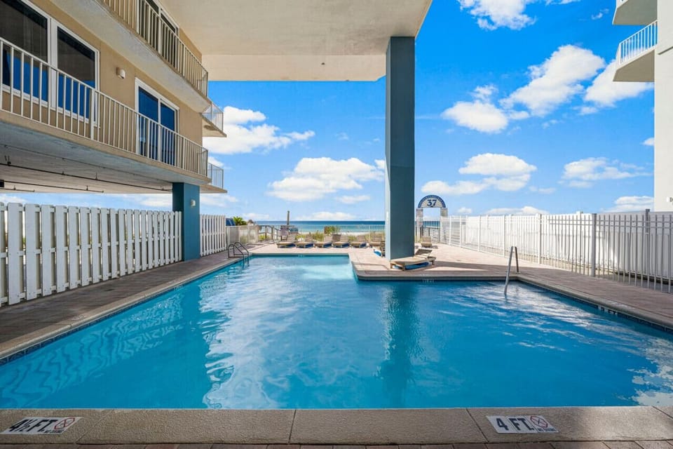 Beachfront Pool!