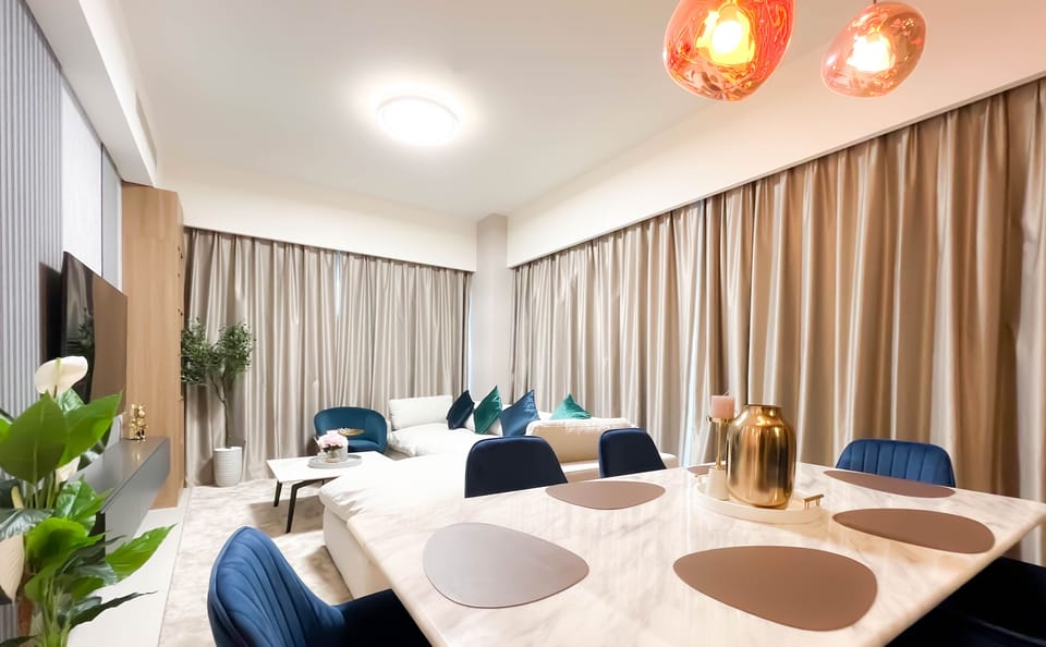 Apartment (4 Bedrooms) | Dining