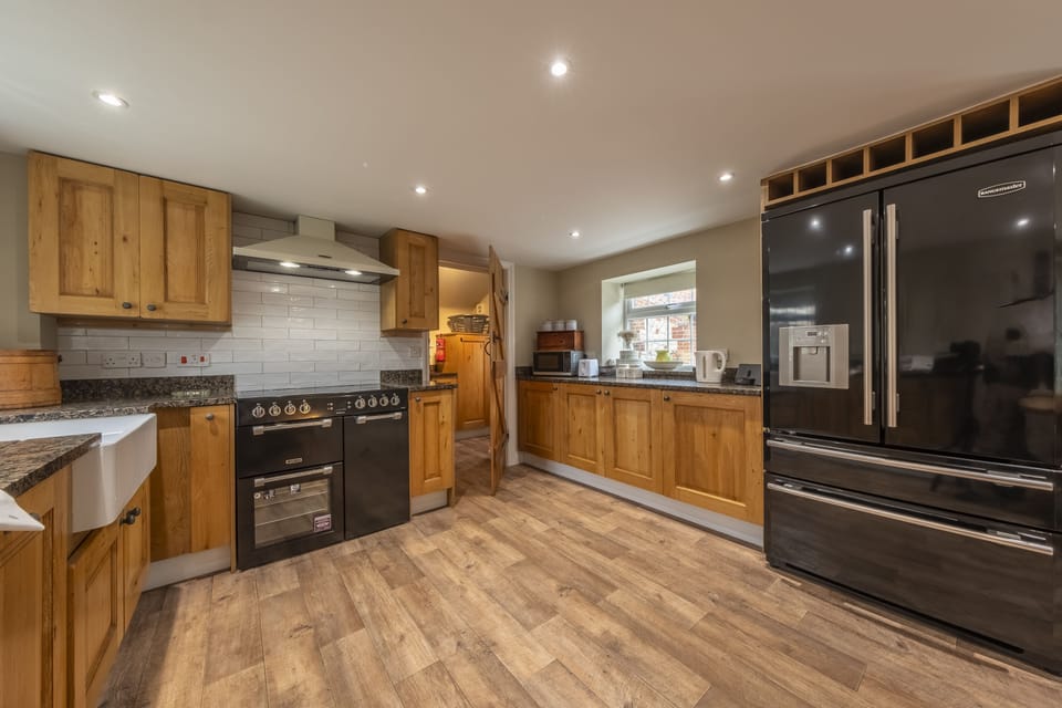 Ground floor: Well-equipped kitchen