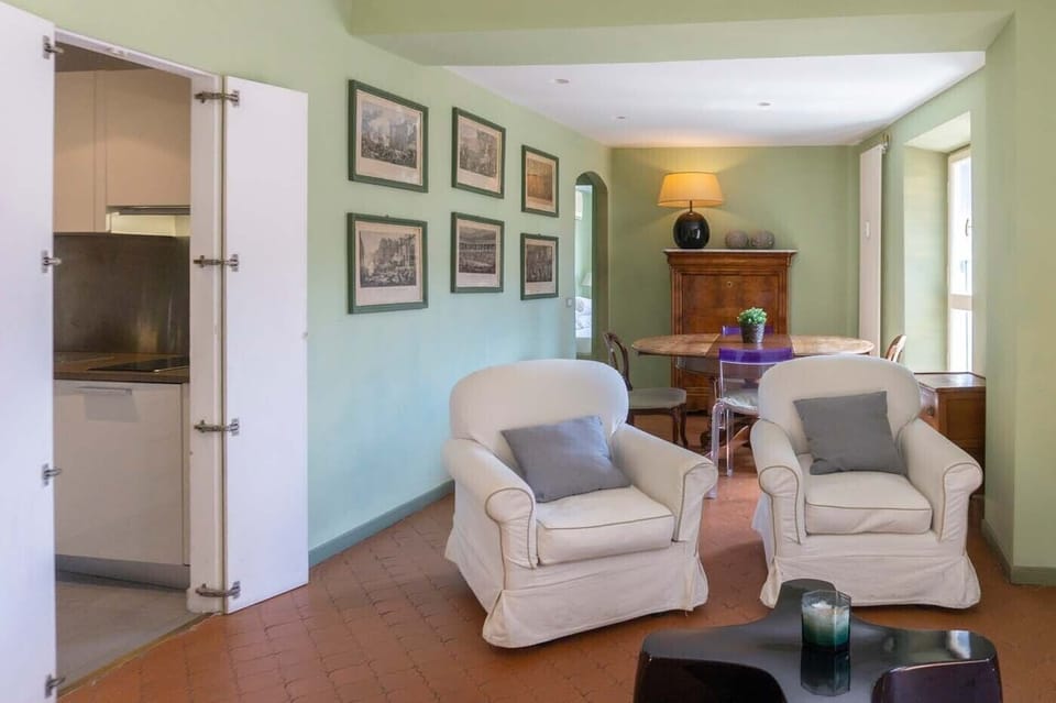 Classic Apartment | Living area