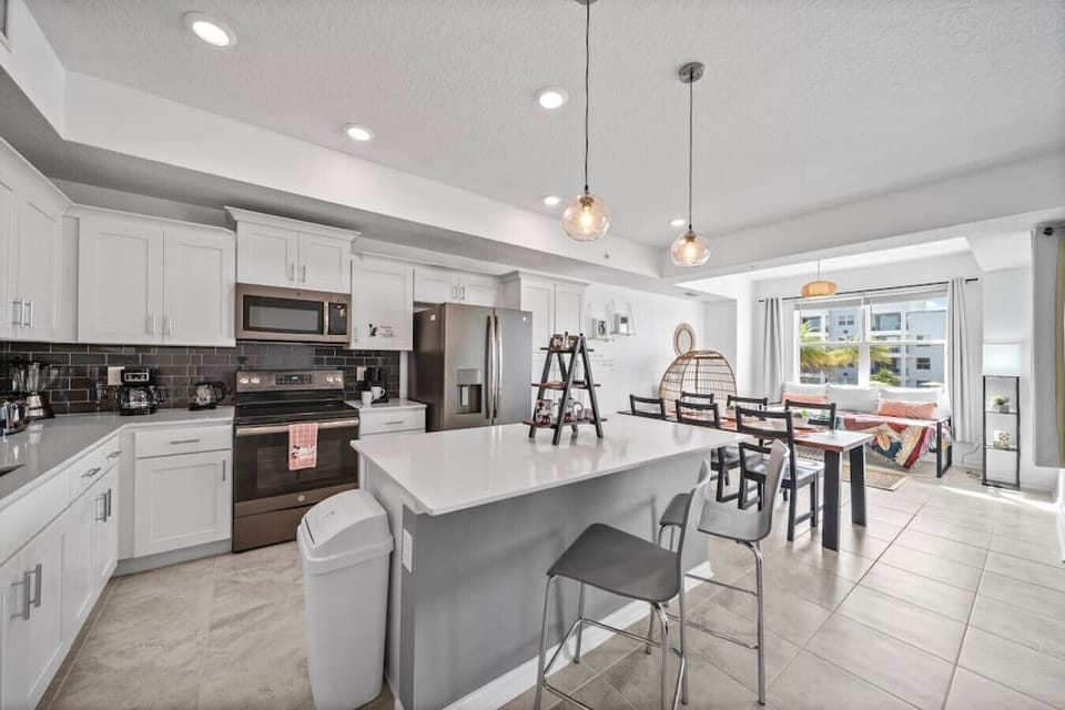 Kitchen#Disney #Parks #kingdom #springs #StoreyLake #resort #Apartment #Vacation #Rental #waterpark #Kissimmee #Orlando #universal #citywalk