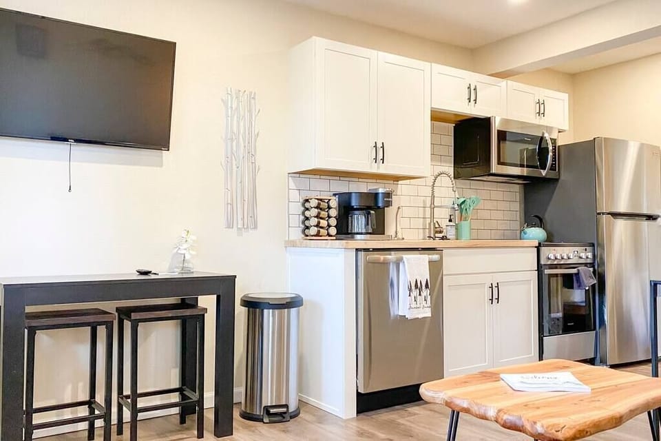 Living Room / Kitchen