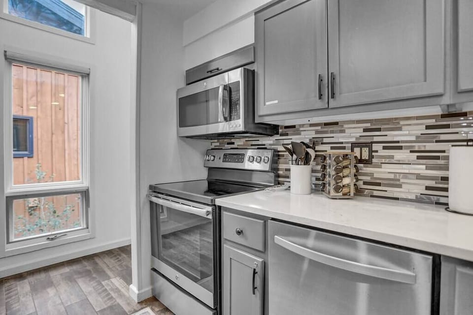 Large kitchen, including all necessary cookware for your use.