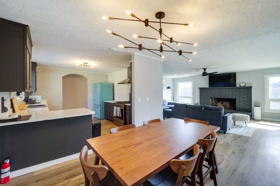 Dining Room | Fully Equipped Kitchen