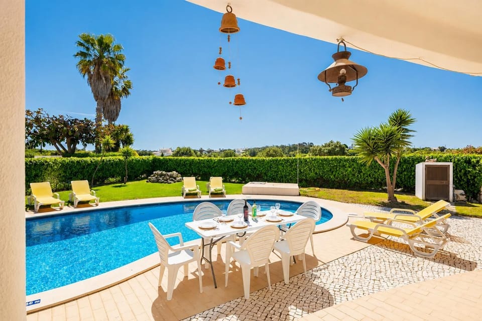 Private pool, terrace and garden