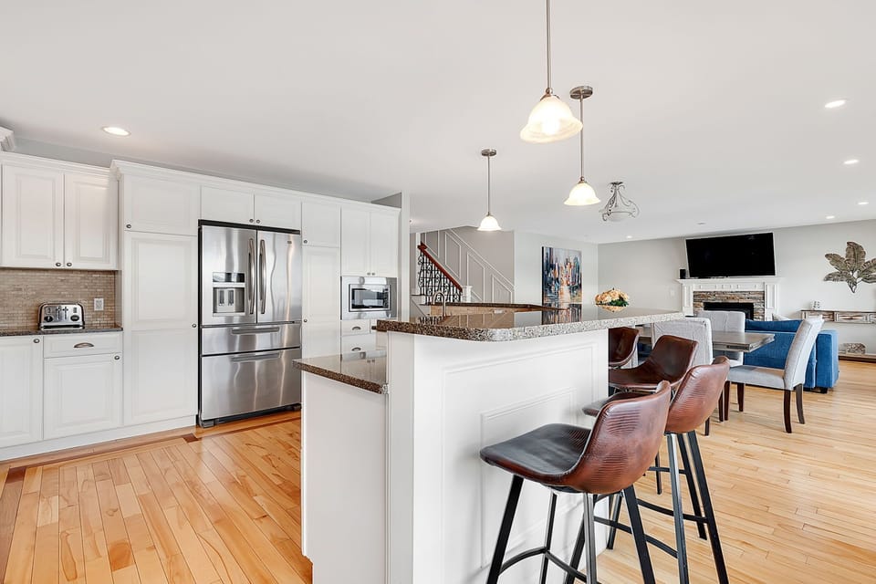 Full kitchen 