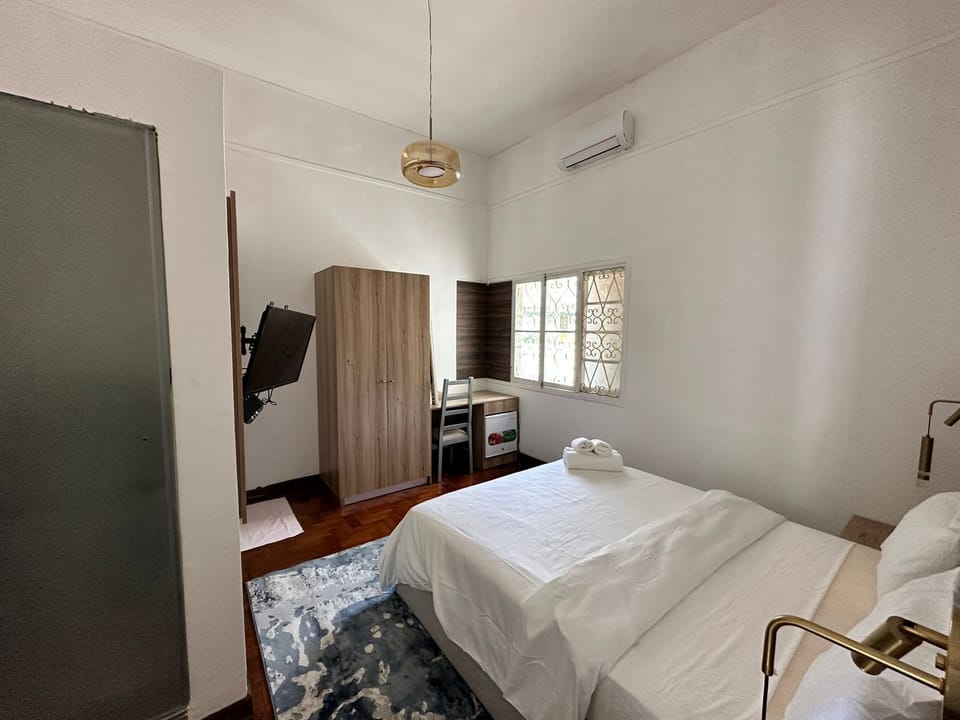 Luxury Suite | 1 bedroom, iron/ironing board (on request), WiFi (free)