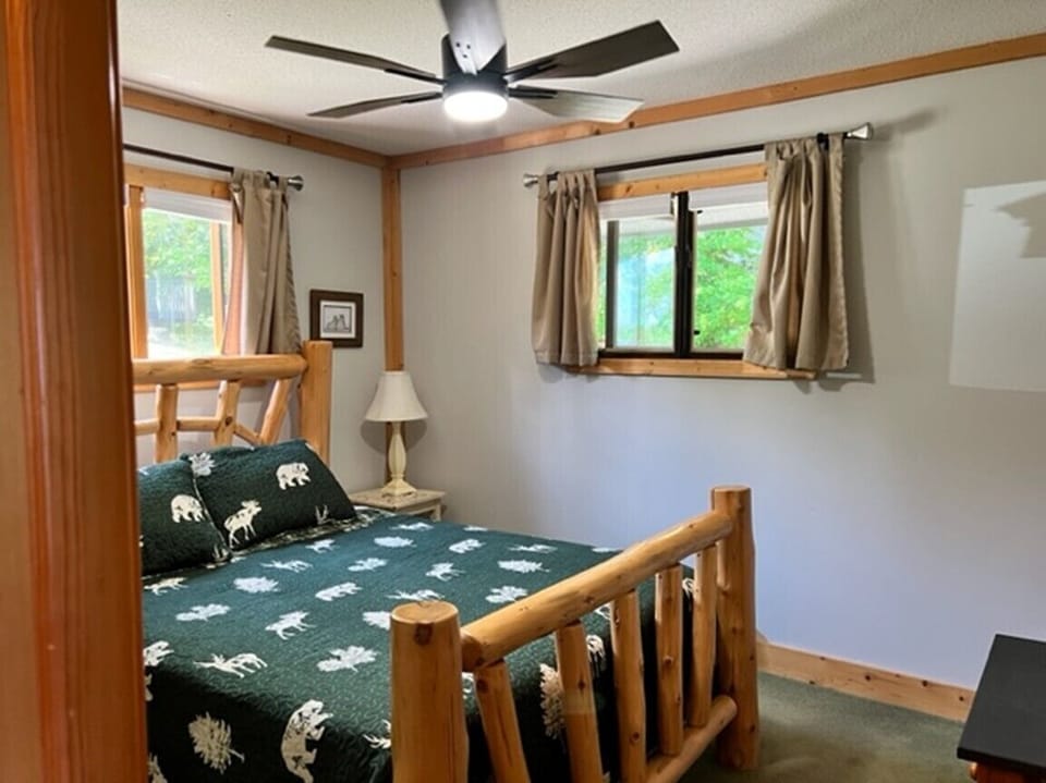 Cabin - Bedroom #2 - Main Floor