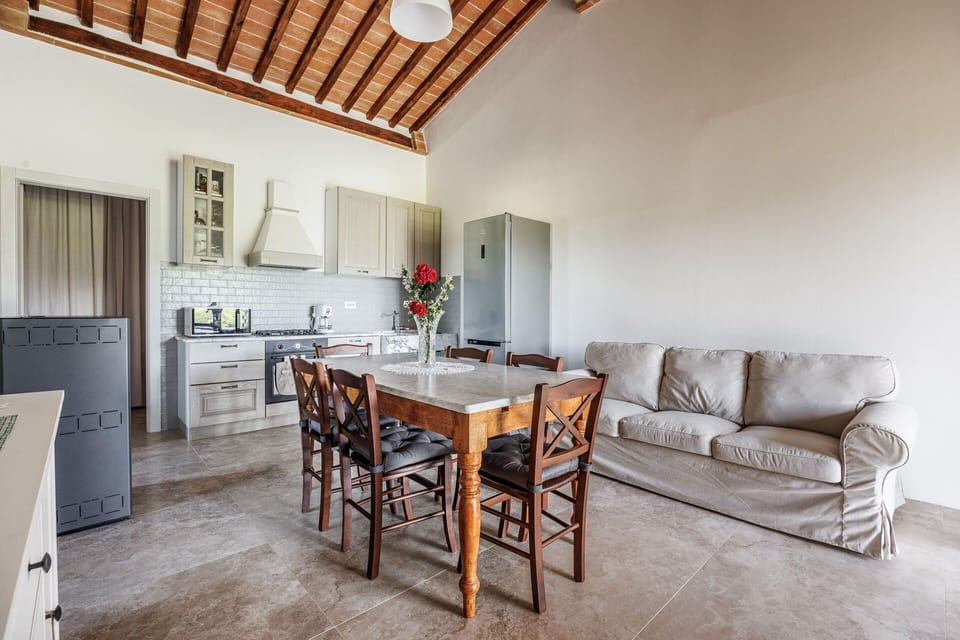 Autumn, Kitchen, Living Room, Spring, Summer