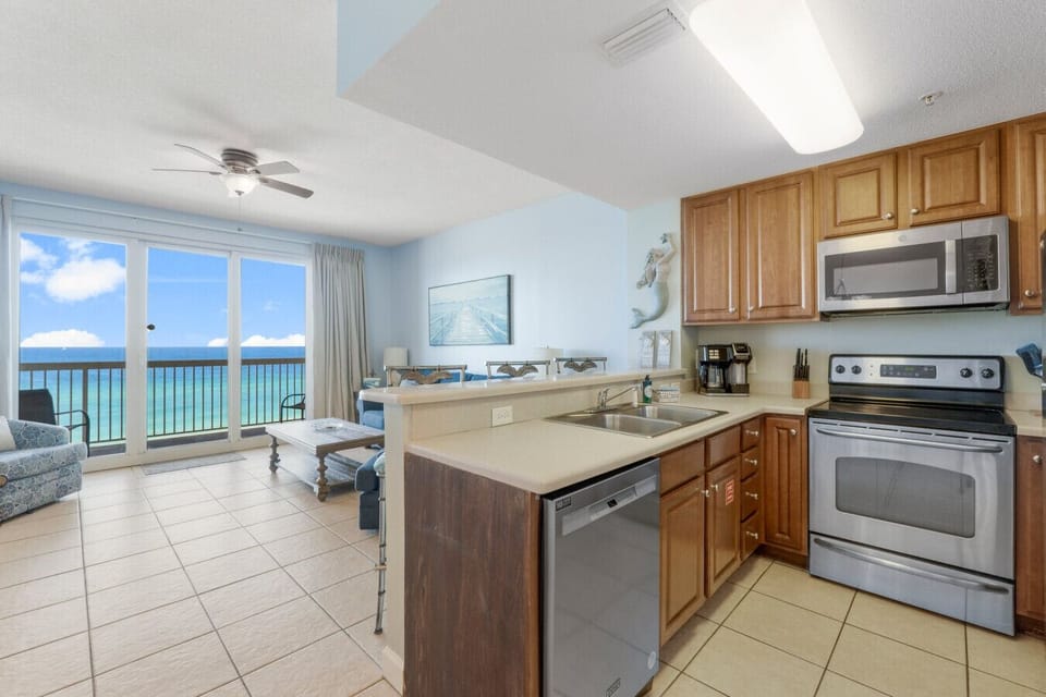 Fully Stocked, Ocean View Kitchen with Bar Seating, Keurig and Stainless Steel Appliances