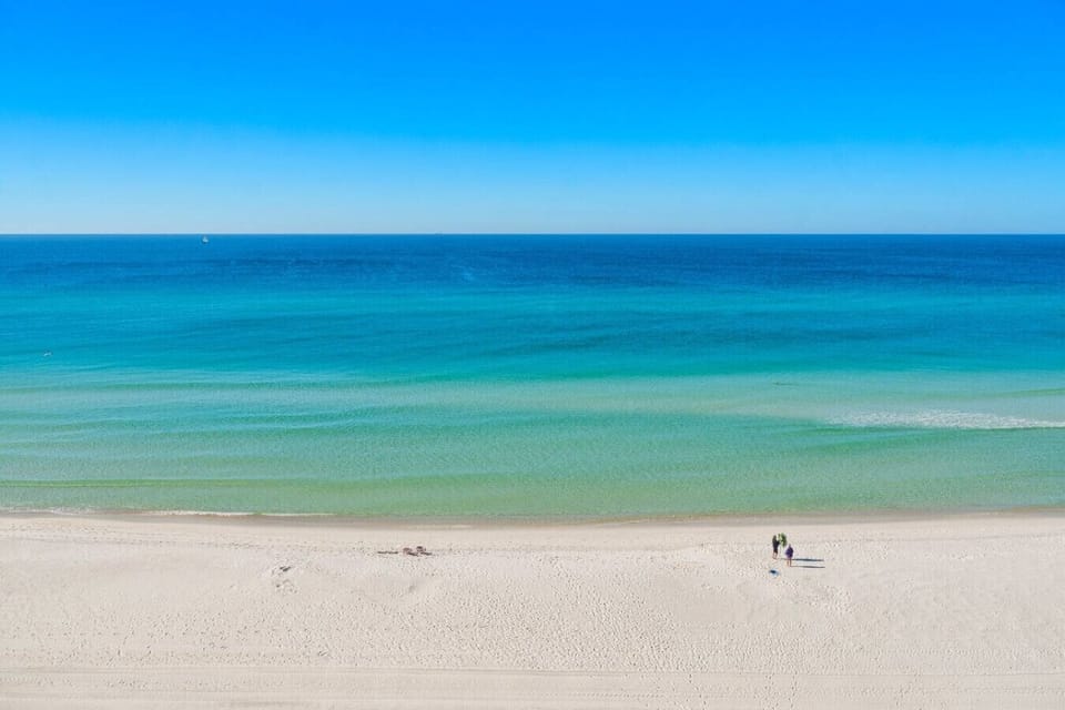 Oceanfront Furnished Balcony