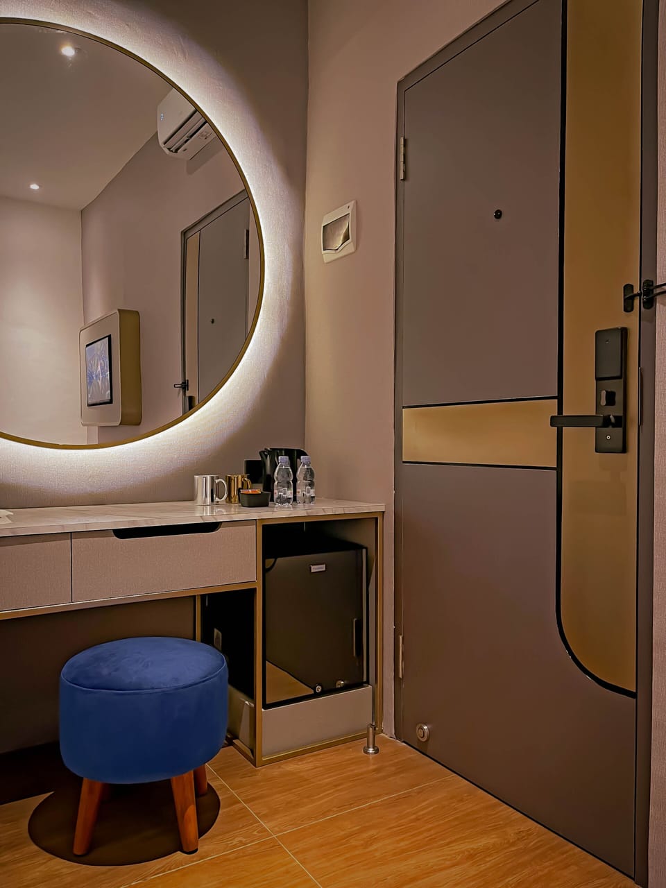 Deluxe Double Room, 1 Double Bed | Blackout drapes, soundproofing, iron/ironing board, free WiFi
