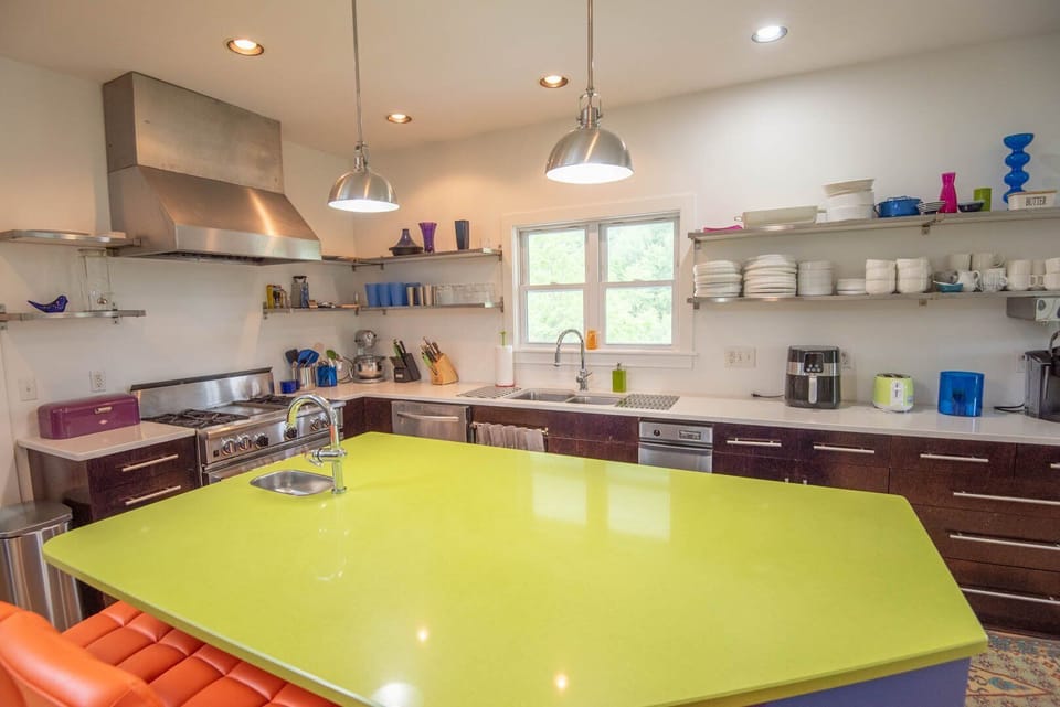 Plenty of meal prep space...
