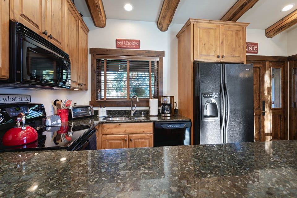 A fully-loaded kitchen available!