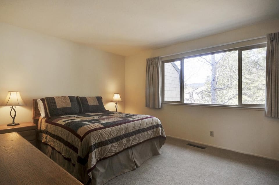 Bedroom 1 - upper level