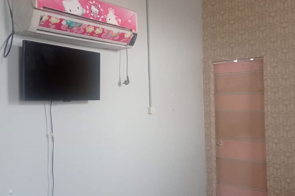 Economy Double Room | Free WiFi, bed sheets