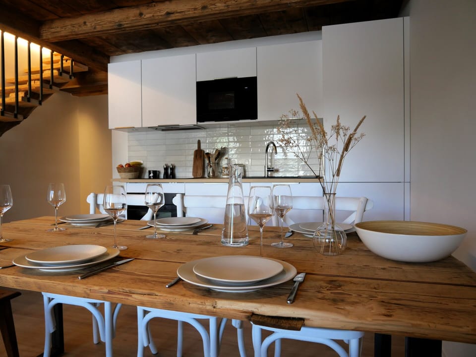 Main room (kitchen)