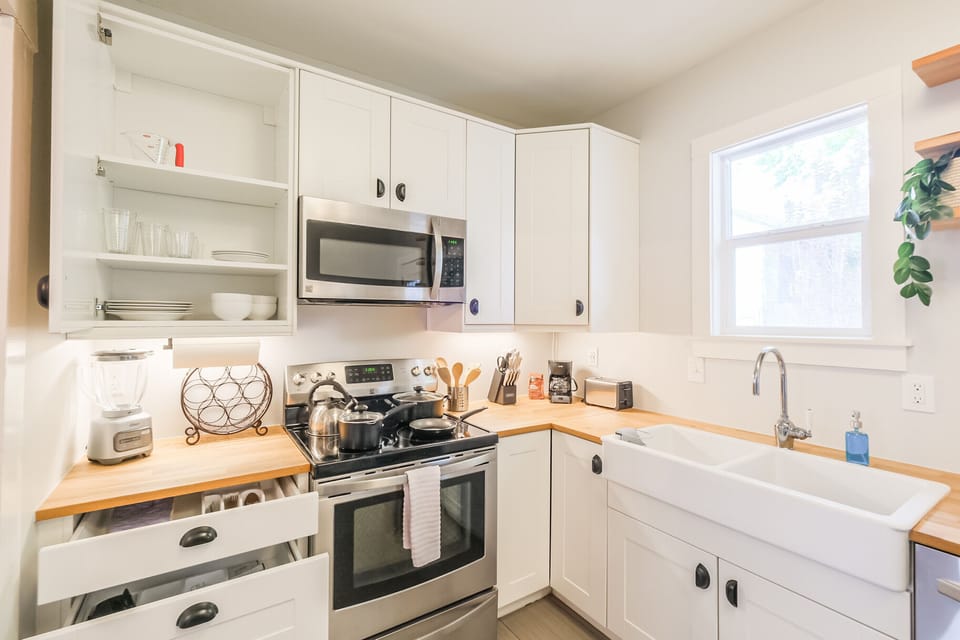 Kitchen extra amenities