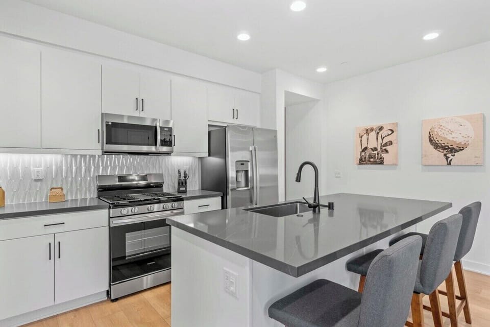Fully equipped kitchen for all your cooking needs!