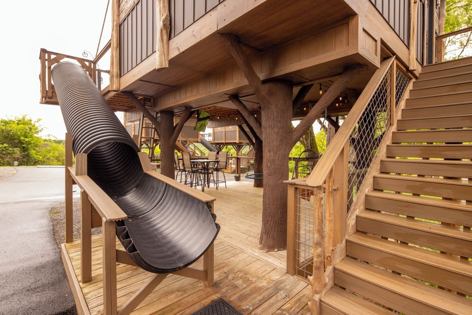 20-FOOT SLIDE - LOWER DECK - MORNING WOOD TREEHOUSE 