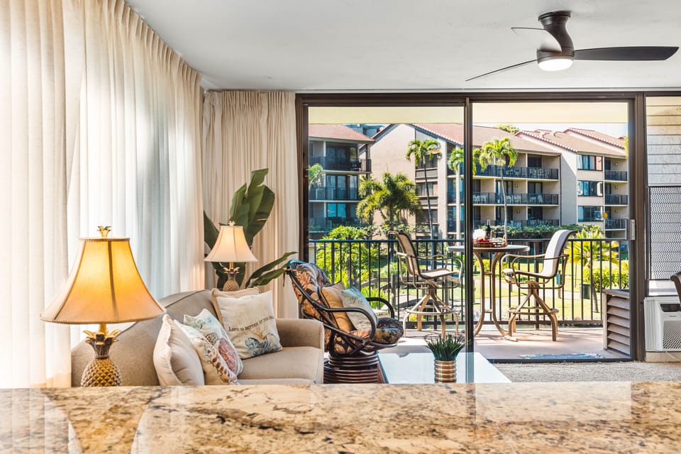 Large glass doors and windows to optimize natural light